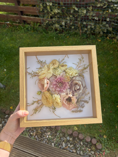 Gerahmter Strauß 25 x 25 cm mit Museumsglas