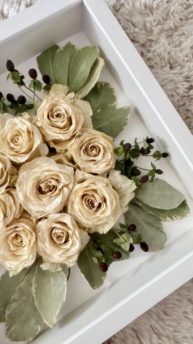 Gerahmter Strauß 25 x 25 cm mit Museumsglas