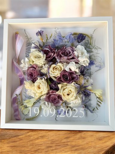 Gerahmter Strauß 35 x 35 cm mit Museumsglas